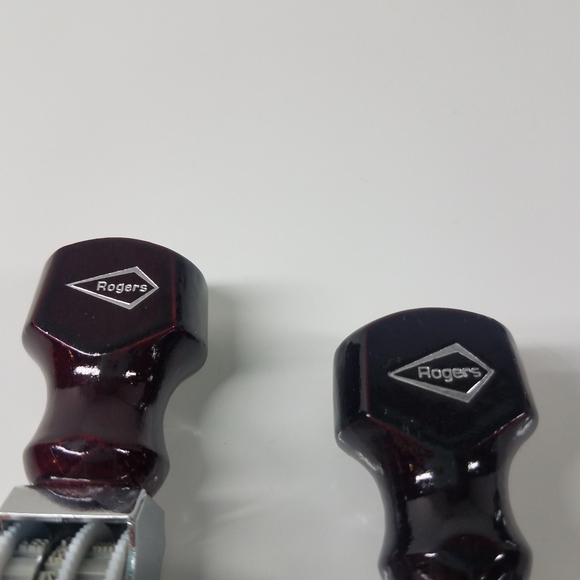 Vintage W.T Roger's Deluxe Stamp Set - Picture 9 of 12